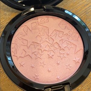 MAC cosmetics Opalescent powder. “Shooting star”